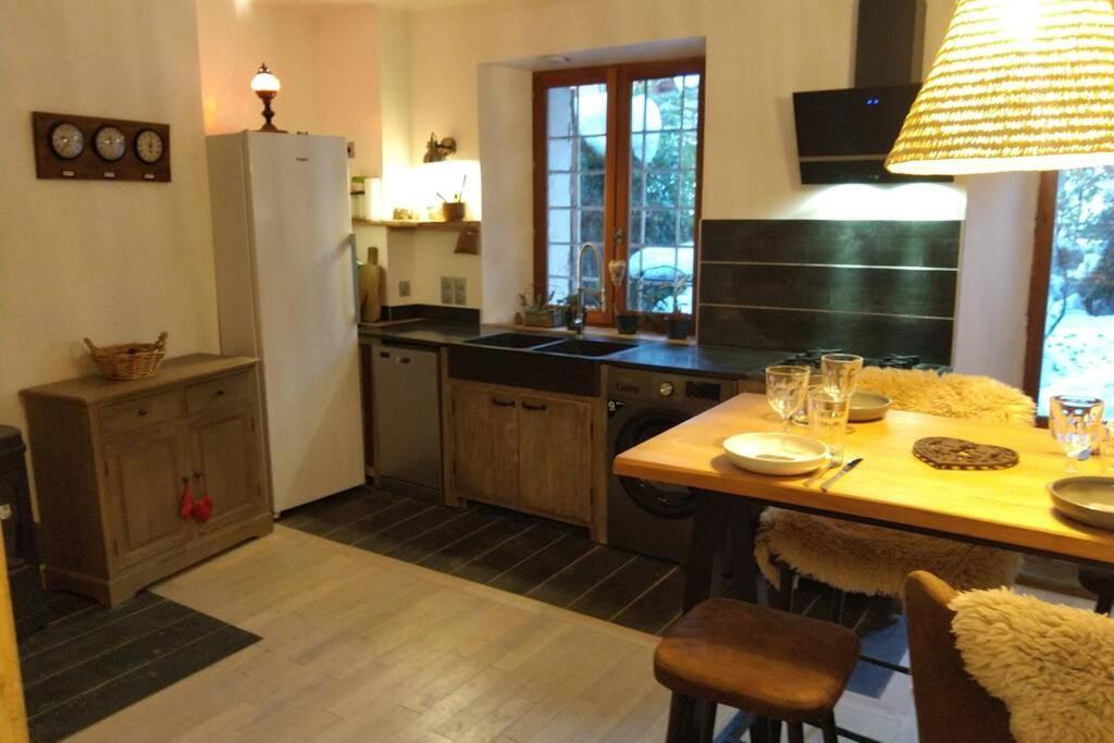Chaleureux Petit Appartement De 4 Couchages Saint-Étienne-de-Tinée Dış mekan fotoğraf